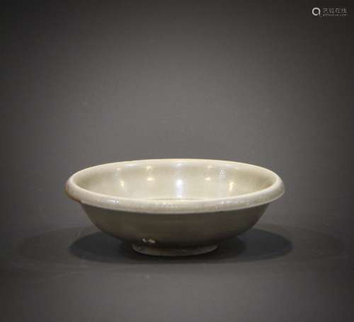 A Chinese porcelain from the 10th to 12th centuries