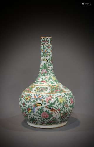 A colorful bottle of Chinese 19th-20th century