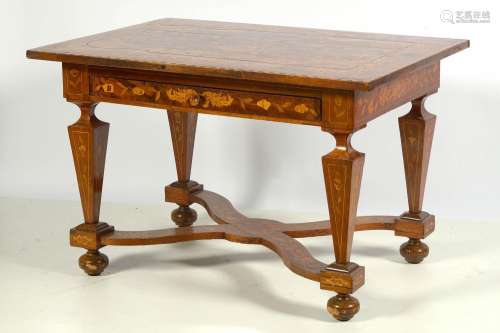 Table de milieu Louis XIV en bois de placage et marqueterie ...