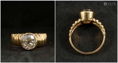 Bague en or jaune 18 carats sertie d'un diamant taille ancie...