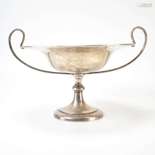 WILLIAM HUTTON & SONS SILVER HALLMARKED TAZZA