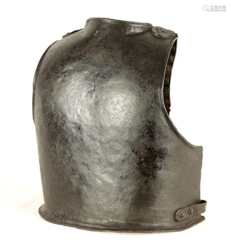 A 17TH CENTURY CIVIL WAR CROMWELLIAN BACK PLATE