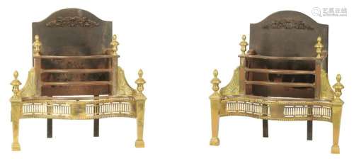 A PAIR OF GEORGE III STYLE CAST BRASS FIRE GRATES