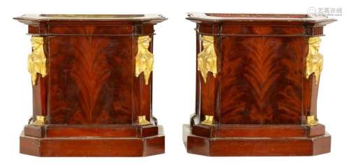 A PAIR OF 19TH CENTURY REGENCY STYLE FLAMED MAHOGANY JARDINI...