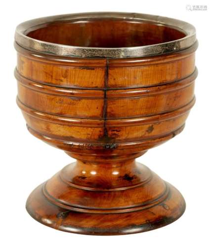 AN 18TH CENTURY TURNED YEW WOOD WASSAIL BOWL