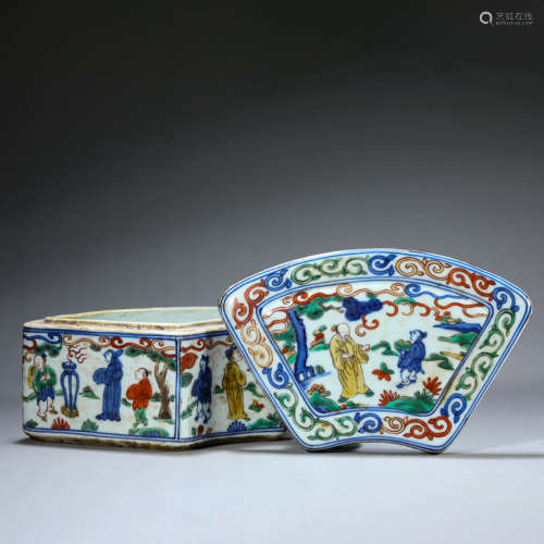 Wucai Glaze Figure Story Box and Cover