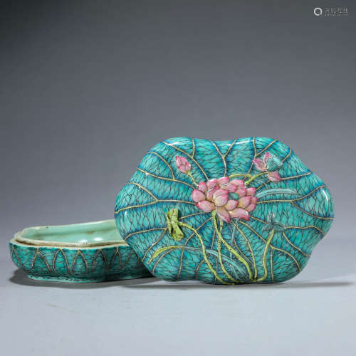 Turquoise-Green-Ground Lotus Box and Cover