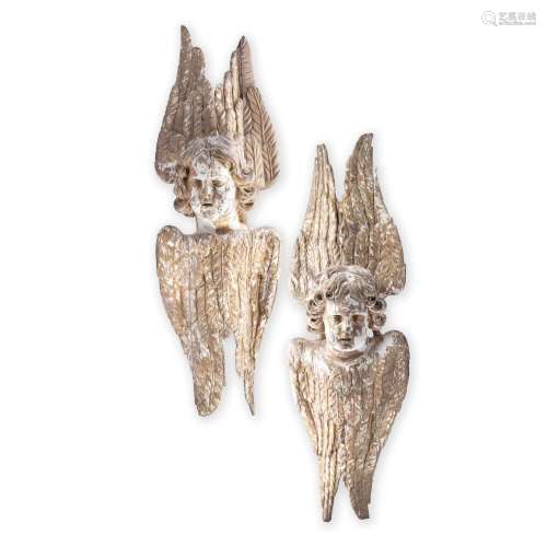 【TP】A pair of 18th century Italian carved giltwood winged pu...
