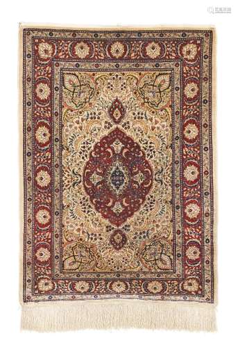 【TP】A signed Hereke carpet  West Anatolia 156cm x 91cm