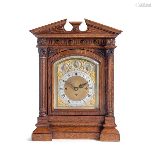 【TP】An impressive late 19th century Continental carved oak q...