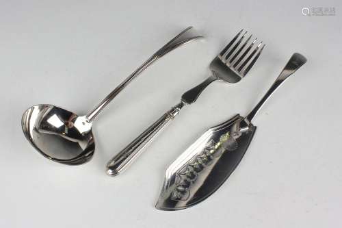 A George III silver Old English pattern fish slice with pier...