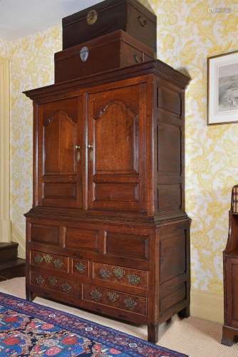 A GEORGE III OAK CUPBOARD, SECOND HALF 18TH CENTURY