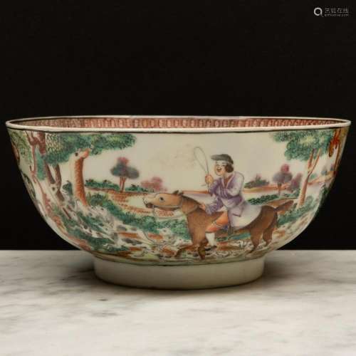 Small Chinese Export Porcelain  Foxhunting  Bowl