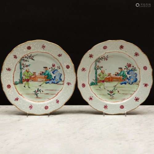 Pair of Chinese Export Porcelain Plates Decorated with Europ...
