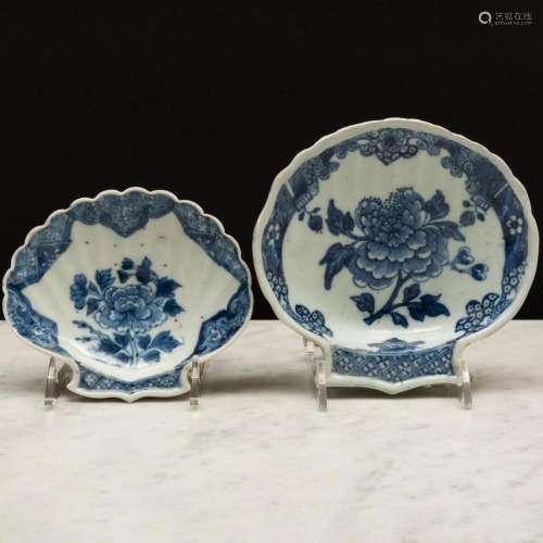 Two Chinese Export Blue and White Porcelain Shell Form Dishe...
