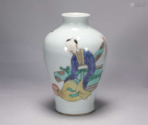 Qing Dynasty Yongzheng pastel figure plum vase