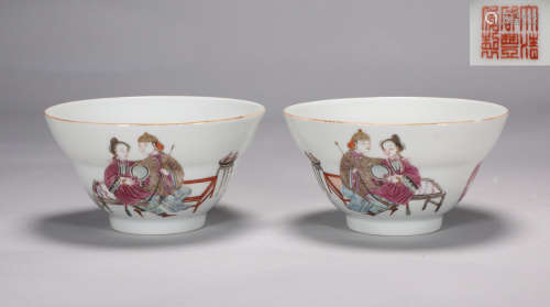 A pair of pink figure bowls in Xianfeng of Qing Dynasty