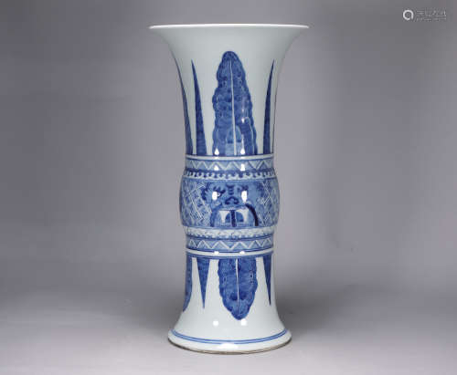 Qing Dynasty Kangxi blue and white goblet