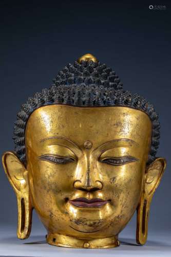 Gold gilt head of Shakyamuni Buddha in ancient China