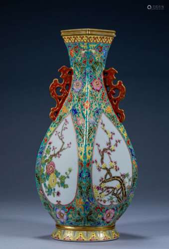 Chinese Qing Dynasty Qianlong pastel four-cornered vase