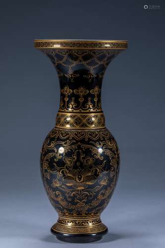 Chinese Qing Dynasty Qianlong black-glazed gold vase