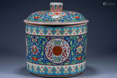 Chinese Qing Dynasty Qianlong Enamel Lotus Fruit Box