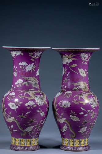 A pair of celestial ball bottles in Dayazhai, Qing Dynasty, ...