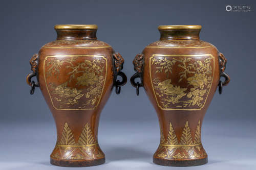 A pair of mandarin duck bronze vases in Qianlong, Qing Dynas...