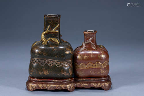 Chinese Qing Dynasty Qianlong painted gold Fushou Tongxi vas...