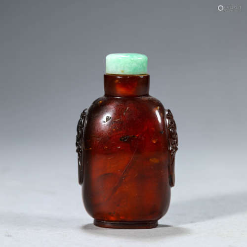 Beeswax Lion-Eared Snuff Bottle