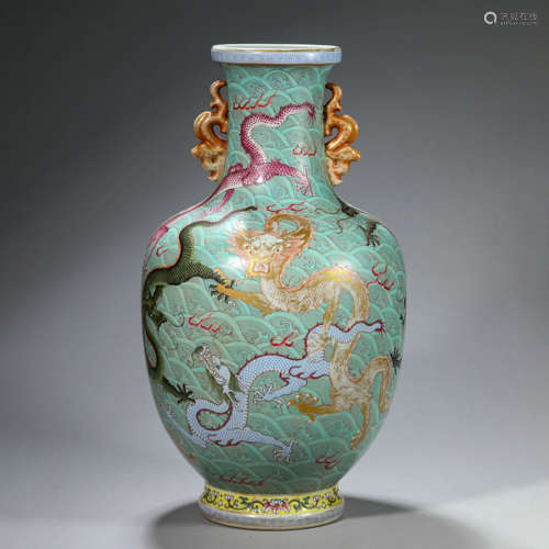 Turquoise-Green-Ground Sea Dragon Chilong-Eared Vase