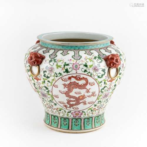 A large Chinese porcelain jardiniere, 17 in. (43 cm) h.