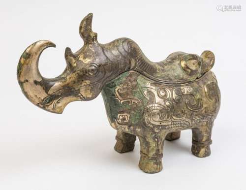 A Chinese bronze vessel and cover, 12 in. (30.48 cm.) l.