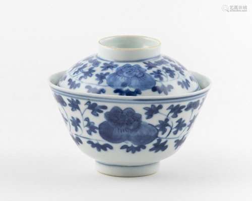 A Chinese blue and white tea bowl and cover, 2 1/2 x 4 1/8 i...