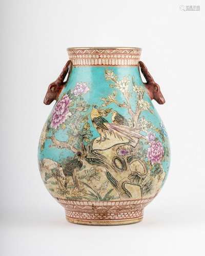 A Chinese porcelain oviform vase, 13 1/4 in. (33.5 cm)