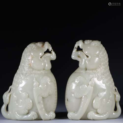 And Tianyu a pair of Swiss lion smoker