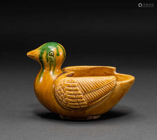 Chinese Tricolor duck shaped cup