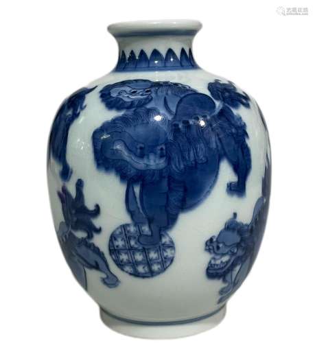 Yongzheng blue and white and nine lions in the same house