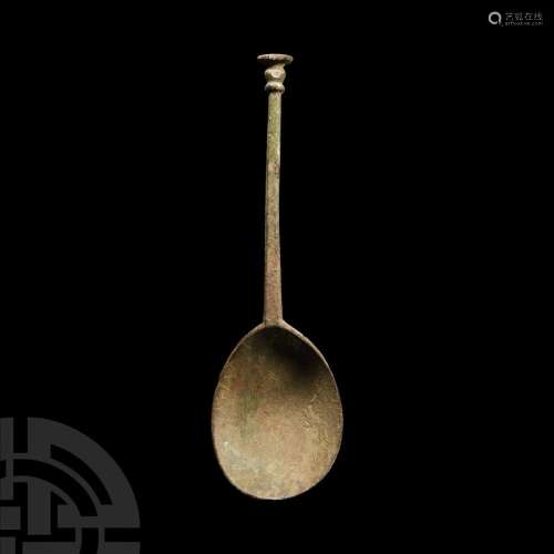 Tudor Seal-Topped Spoon with Fleur-de-Lis Maker's Mark
