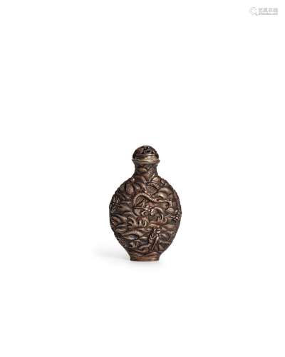 A 'BAITONG' SNUFF BOTTLE  Qing dynasty, 19th century