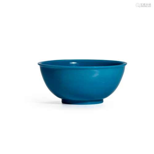 AN OPAQUE TURQUOISE GLASS BOWL Qing dynasty, 18/19th century