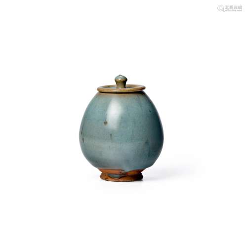 A JUNYAO LOTUS-BUD-SHAPED JAR AND COVER Jin dynasty