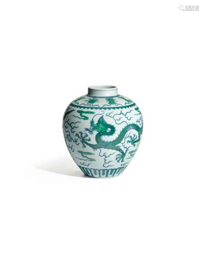 AN UNDERGLAZE-BLUE AND GREEN ENAMEL 'DRAGON' JAR  Qi...