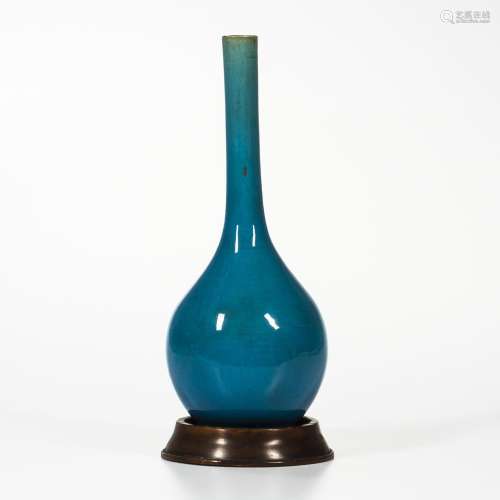 Monochrome Turquoise-glazed Vase