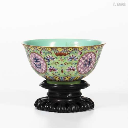 Famille Rose and Turquoise Bowl