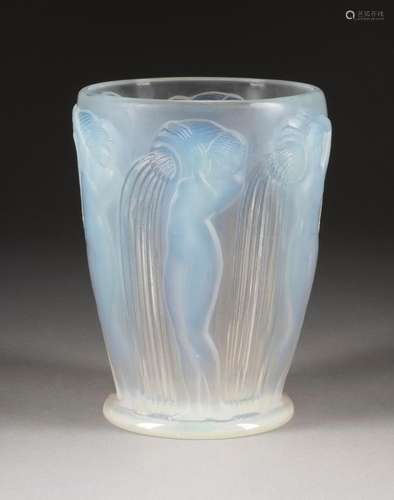 RENÉ LALIQUE VASE  DANAIDES