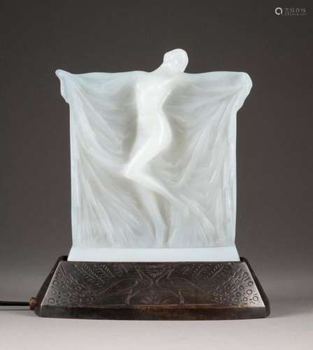 RENÉ LALIQUE GLASSKULPTUR  THAIS