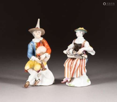 JOHANN JOACHIM KAENDLER  HARLEKIN MIT DUDELSACK  UND  MÄDCHE...