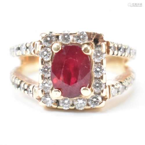 VINTAGE RUBY & DIAMOND GOLD RING