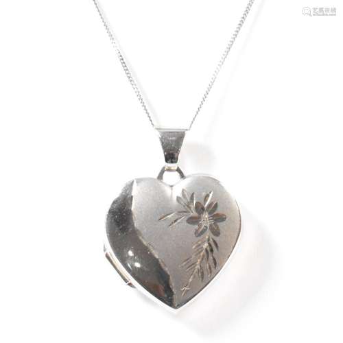 HALLMARKED 9CT WHITE GOLD CHAIN & HEART LOCKET